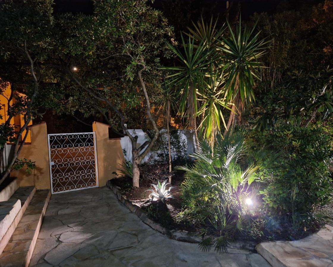 Hotel Le Cosy Saint Aygulf Exterior foto