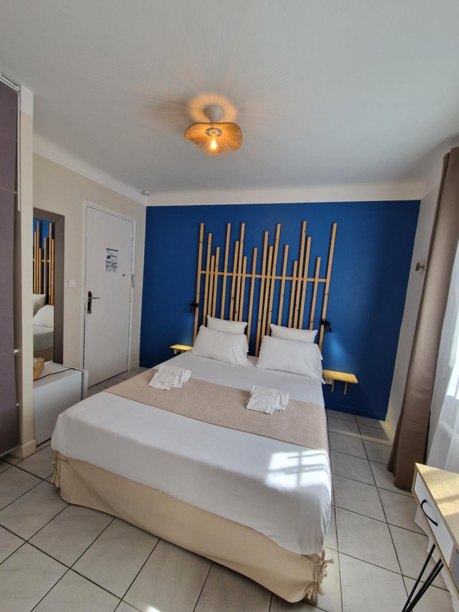 Hotel Le Cosy Saint Aygulf Exterior foto
