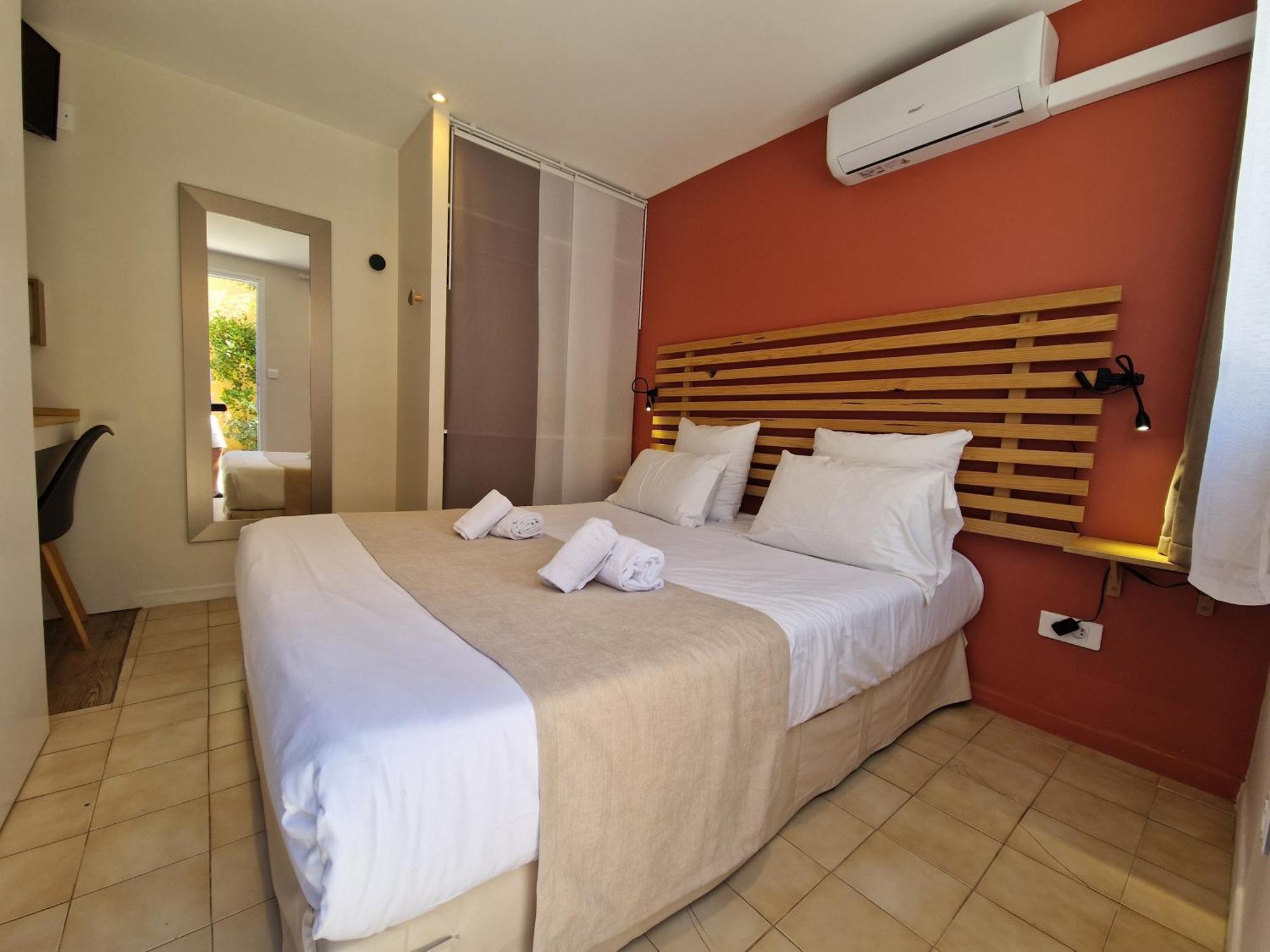 Hotel Le Cosy Saint Aygulf Exterior foto