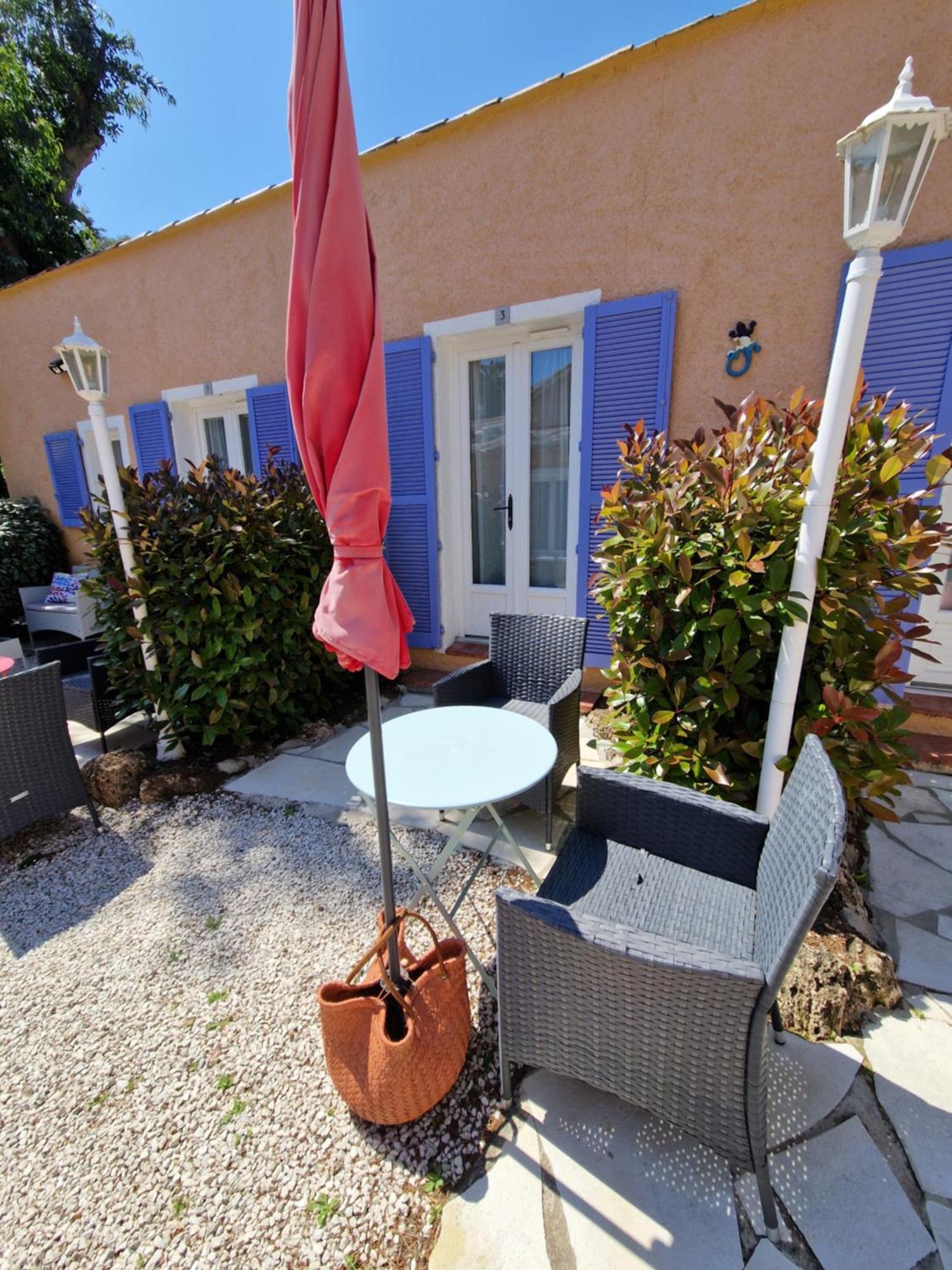 Hotel Le Cosy Saint Aygulf Exterior foto